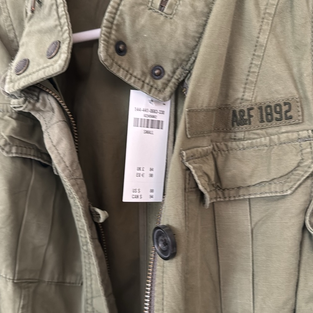Abercrombie & Fitch Vest Women’s Size Medium Army Green, size Small - Picture 3 of 4